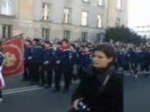 Przemarsz pod pomnik Piłsudskiego.