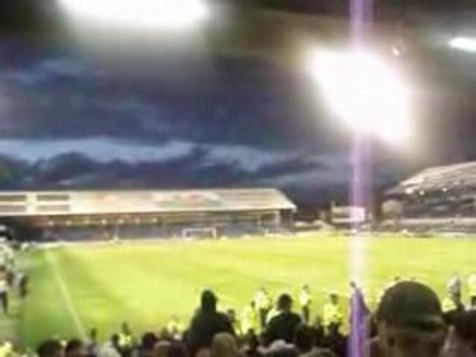 Hooligans singen Bob Marley CARDIFF VS AJAX