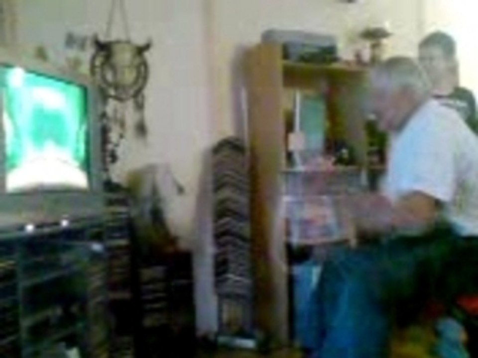 Marcel joue à la Wii