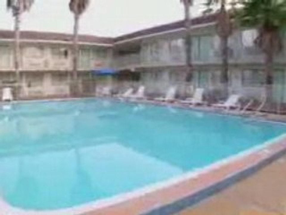 MOTEL 6 ORLANDO KISSIMMEE MAIN GATE WEST Video Tour