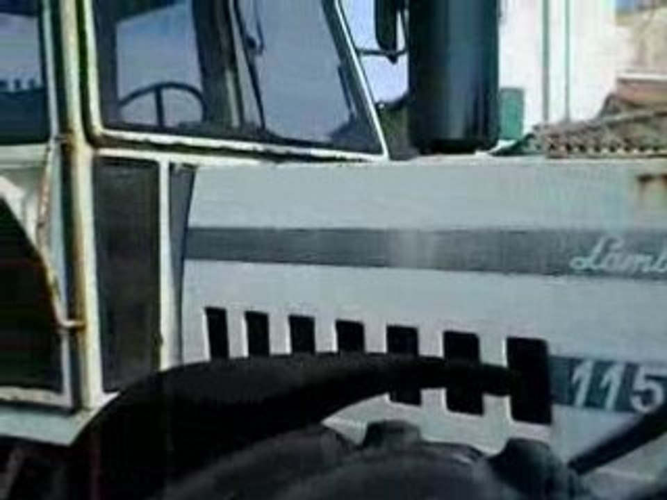Lamborghini tractor Ile de Ré - Pub FMA