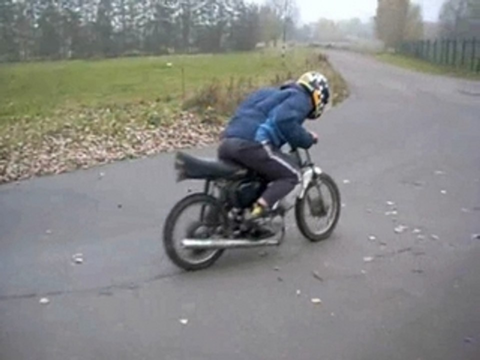 Sliding und burnouts mit ner simmi