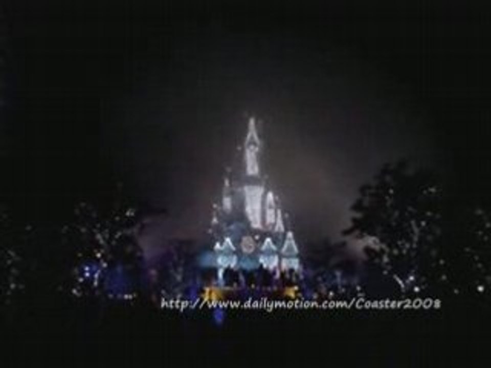 La tecktonik dansé par le chateau de Disneyland Paris !