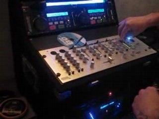 voici en videodj lolo il peut vous faire des soirées