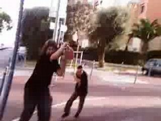 tentative de meurtre a coup de skate