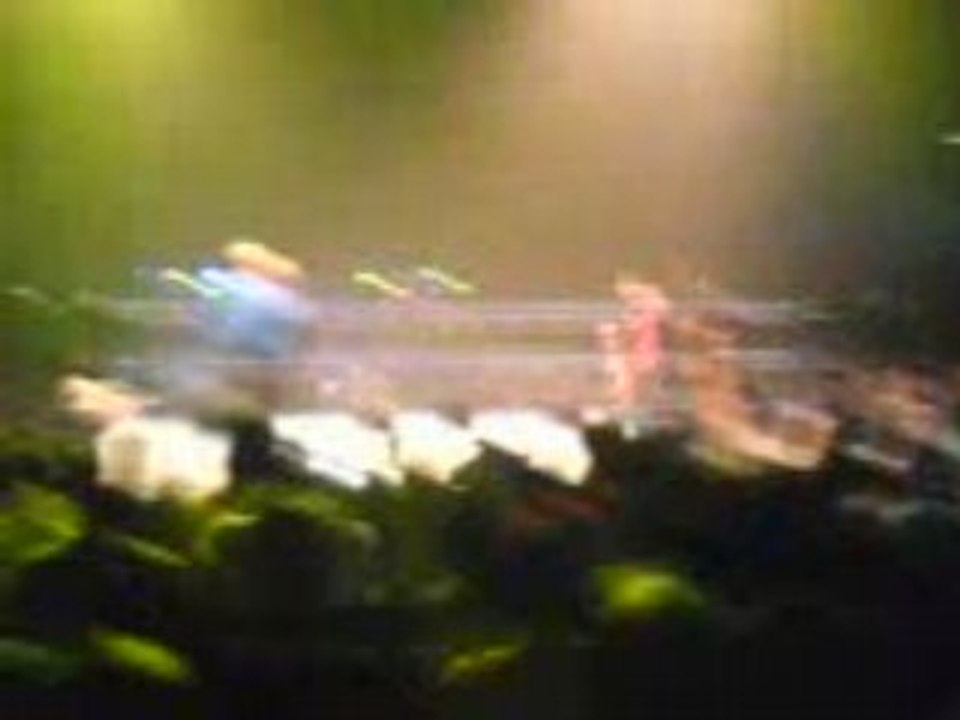 WWE Bruxelles - MVP & Mark Henry entrance