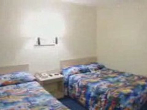 MOTEL 6 LOS ANGELES - SYLMAR Video Tour