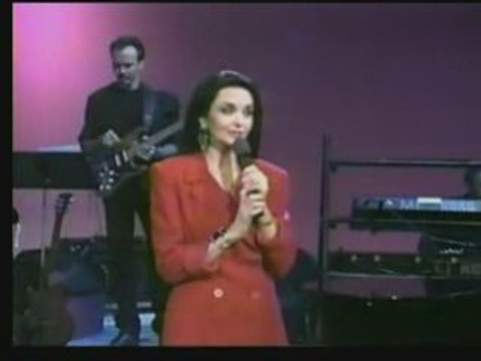 Crystal gayle talking in your sleep