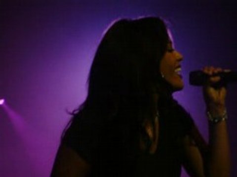 Amel Bent Vivre Ma Vie Tremblay