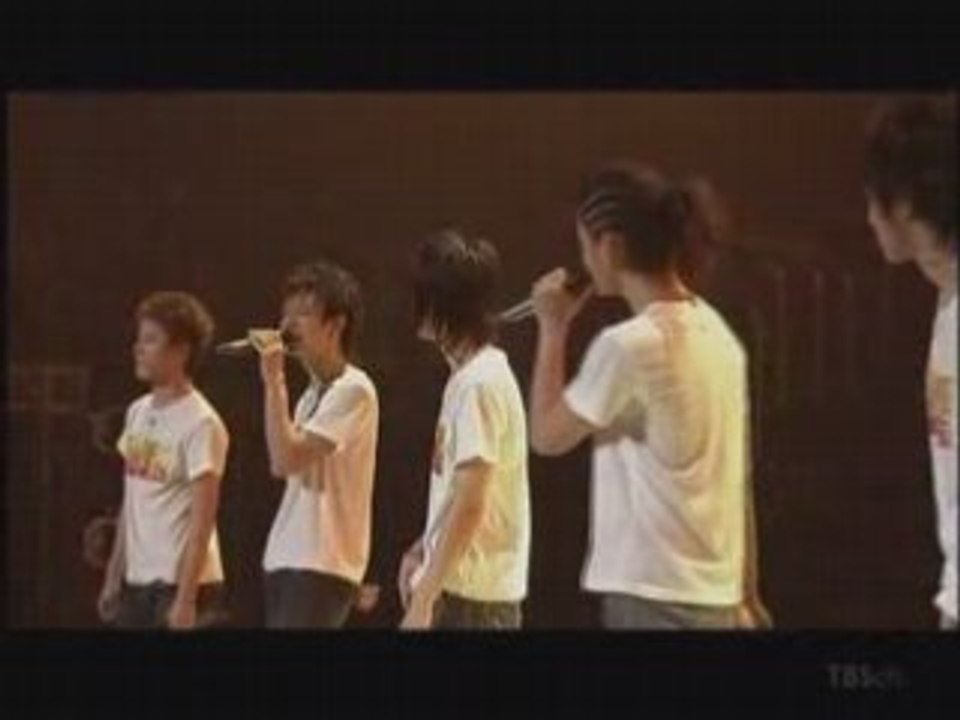 DBSK_Live_JP_-_Proud_--_Yoochun_and_Junsu_crying