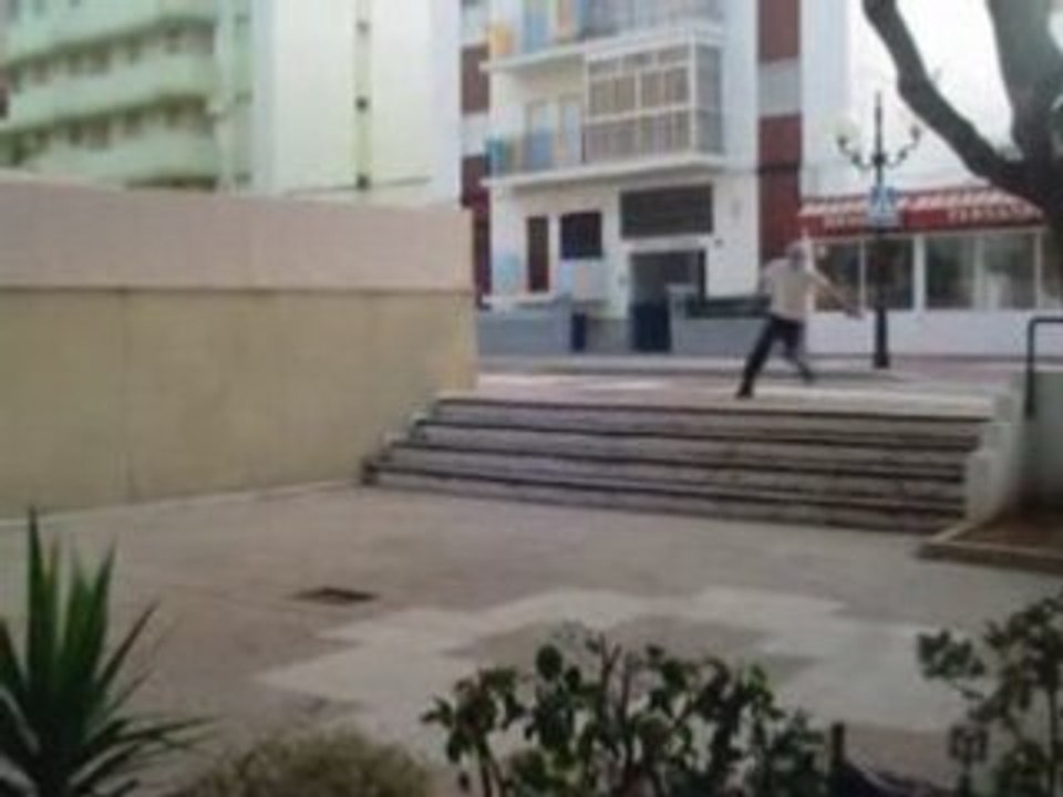 Vuelve...