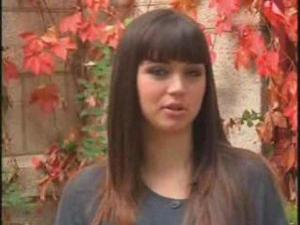 Entrevista a Ana de Armas - Antena 3 Zona Pink