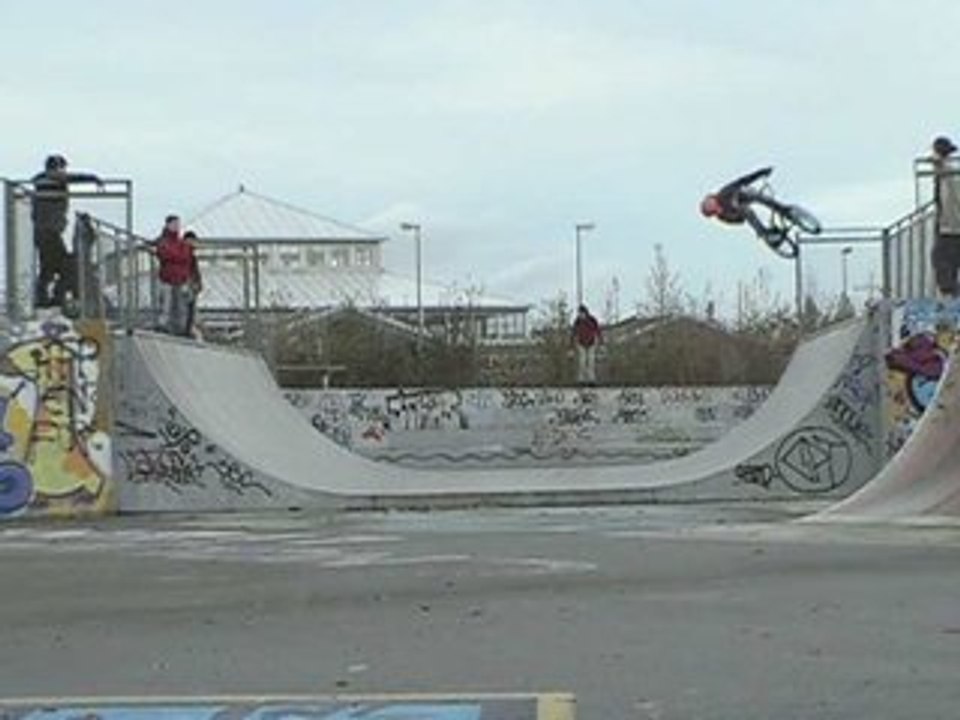 BMX au park de Strasbourg MOntage Cronenbourg