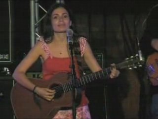 Yael Naim sur scène (La Boite Noire)