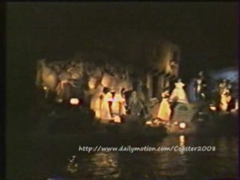 Disneyland Resort Paris - Pirates des Caraïbes (Onride)