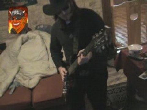 LORD SATANAS VOUS JOUE DU ACDC ROCK N' R ROLL TRAIN