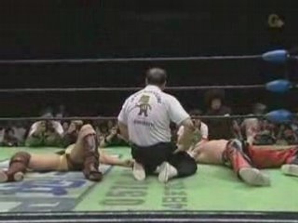 Naomichi MARUFUJI vs. KENTA - 10.25.08 - P5