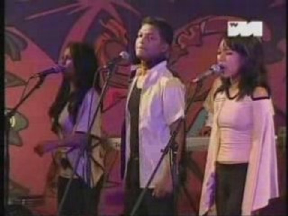 Melky - aza viraviraina (Live)