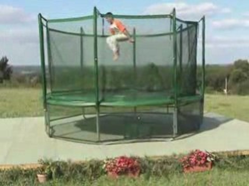 Grand trampoline camping
