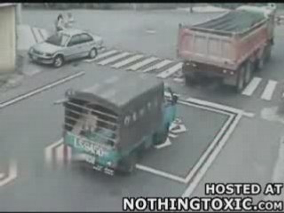 un camion ecrase une femme ! fake ou pas