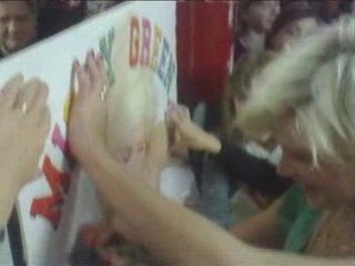 Micky Green me signe un autographe