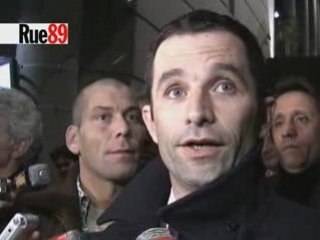 Hamon quitte la "nuit des longs couteaux"