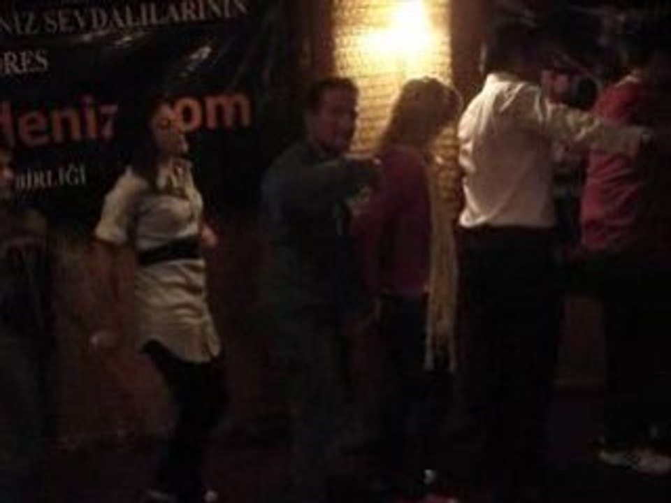 Unikaradeniz.com - 23.11.2008 Kurtulus Parki Tulum Horonu