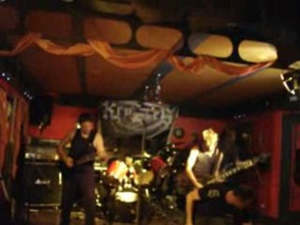 Kryzees - Run to the Hills (Iron Maiden cover)