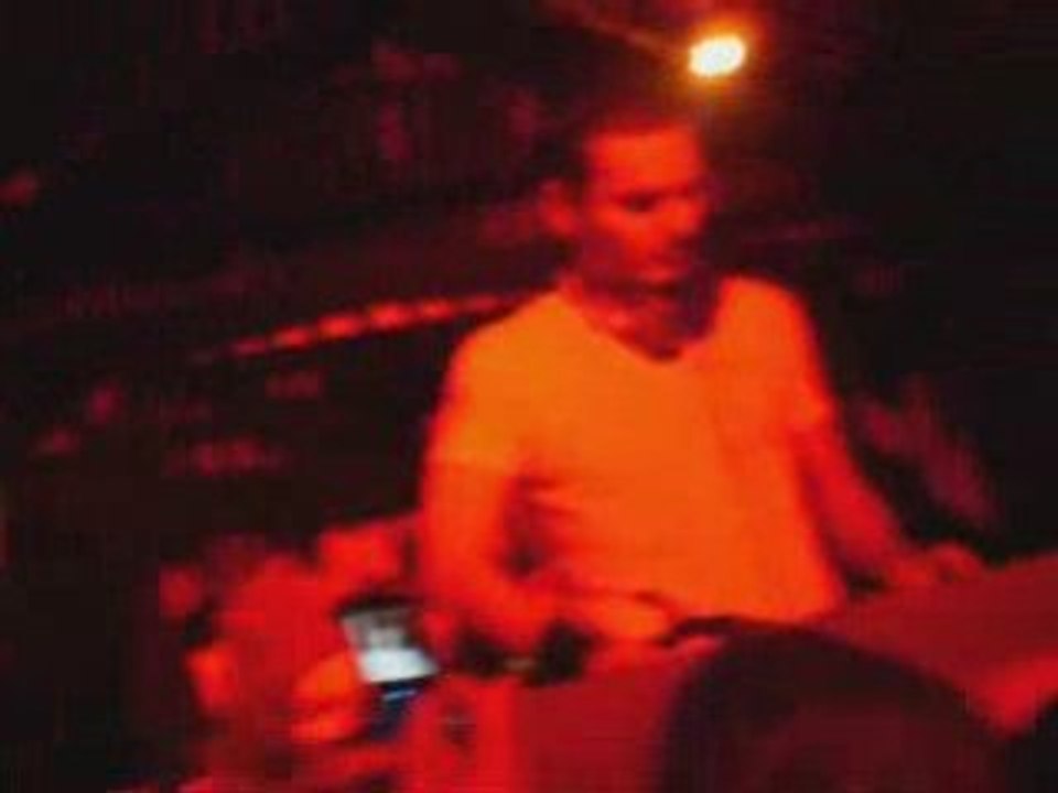 Hold that sucker down (cosa nostra mix) Kes West 11.11.08