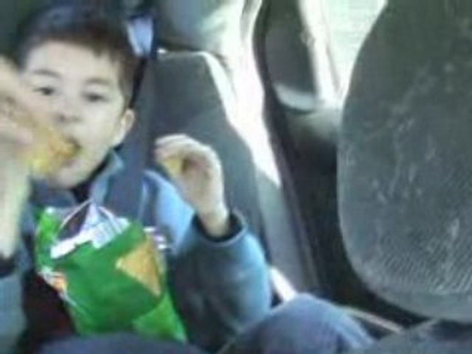 Dylan dans la voiture
