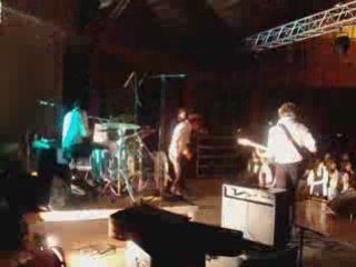 15/11/08. Troisième partie du live des Poodles à Caderousse