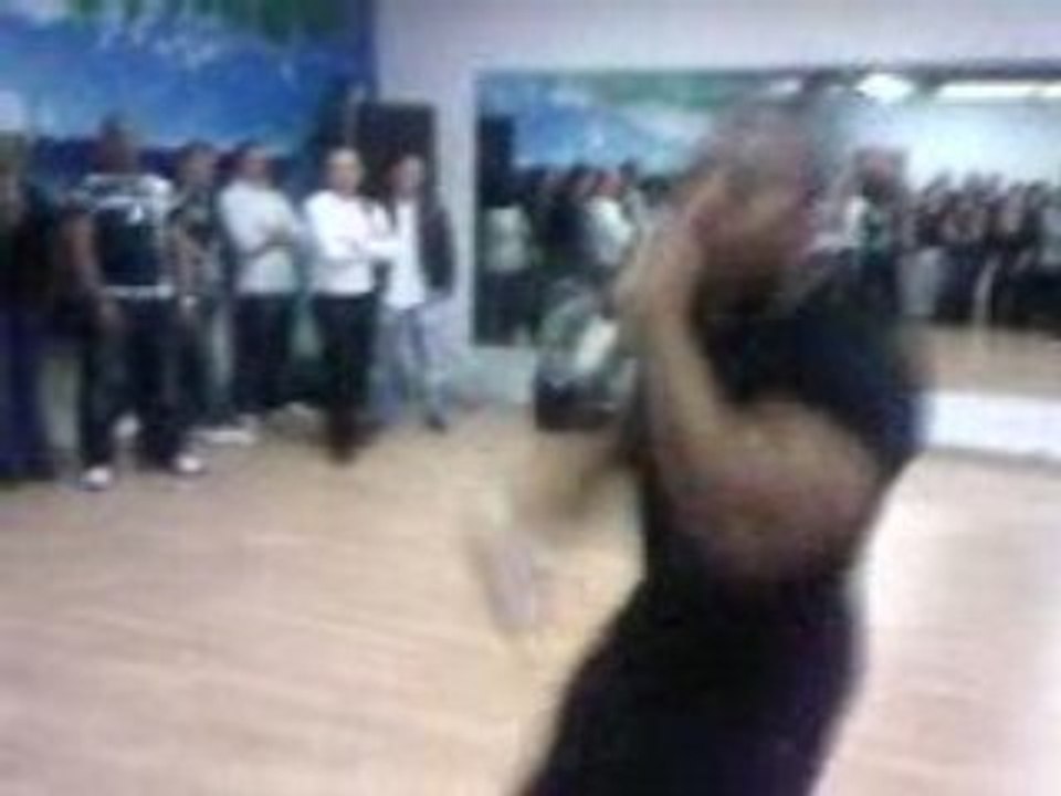 nichols en show case zouk bordel