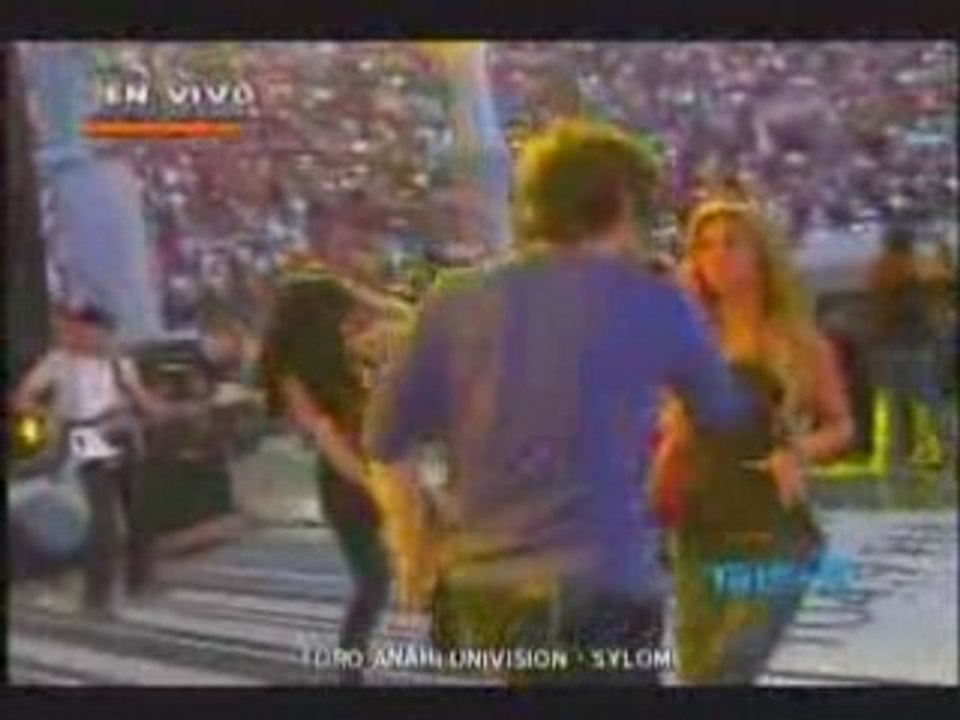 RBD -Y No Puedo Olvidarte -Tour Emepezar Desde Cero 2008