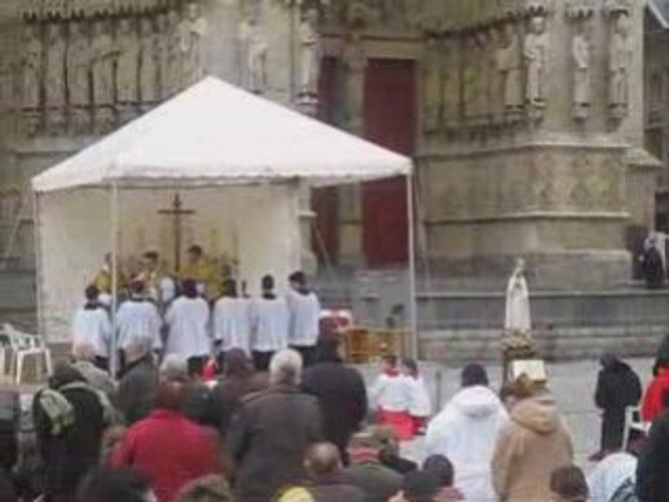 Amiens cathédrale  Messe traditionnelle du 16.11.2008