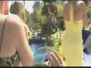 CLUMSY BEST MAN RUINS WEDDING