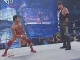 incroyable , un ring de catch implose (à voir absolument)