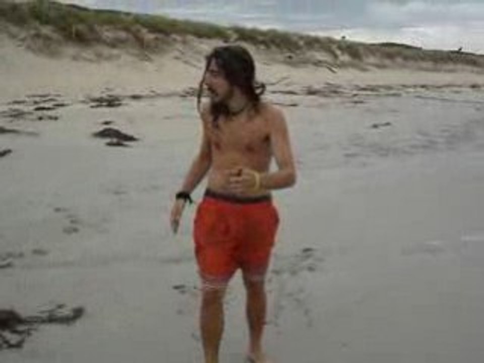 Bain force parce qu on sent pas tres bon