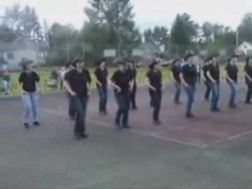 COTTON  EYE  JOE - Honky Tonk Stomp line  Dance