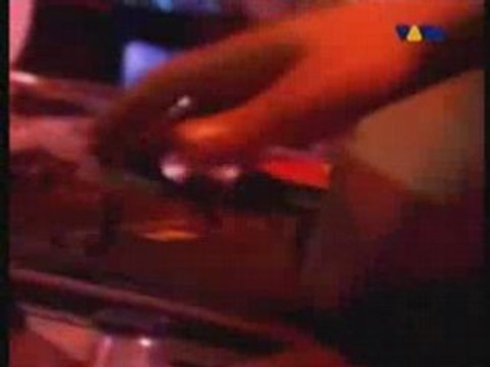 Eminem (LIVE) Criminal  ft mister DICK