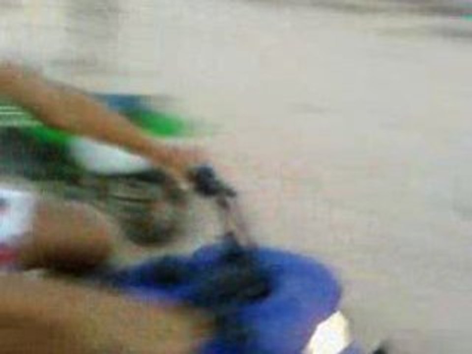 mahares 3060 -- Yacine tape du 2 roue-- siisii