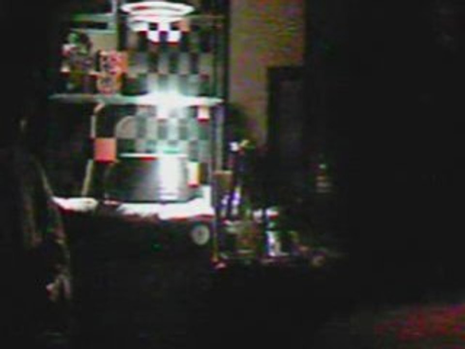 ca joue les bonhommes un ptit boum et hop adios les cojones