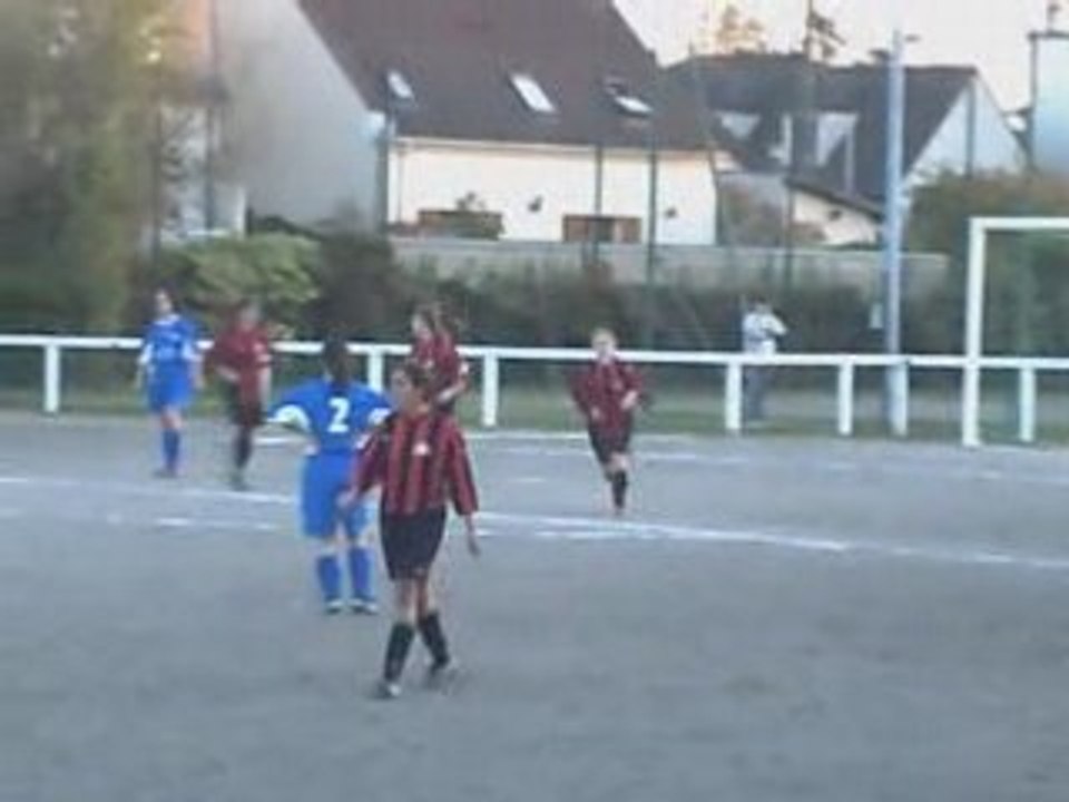 BUT N°4 : SARTROUVILLE 0 - 4 COSMO
