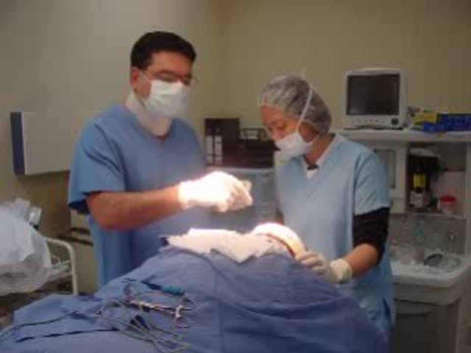 QATAR COSMETIC SURGEON-جرا ح تجميل في قطر دبي-العراق-الليزر-