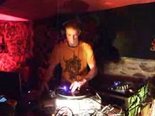 dj FIXXOS les trous normands vs fitn au gazoline a Rennes