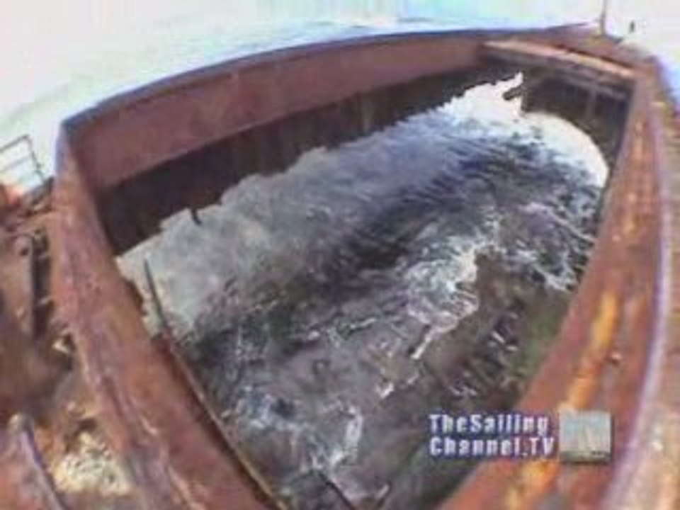 Exploring Freighter Wreck from Cruising with Bettie