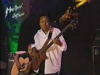 Meshell Ndegeocello - Satisfy (live @ Montreux, 2000)