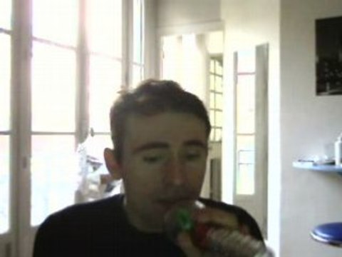 Wiwi égratigne Sado maso