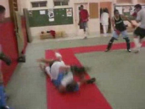 cours de pancrace à Mantes La Ville