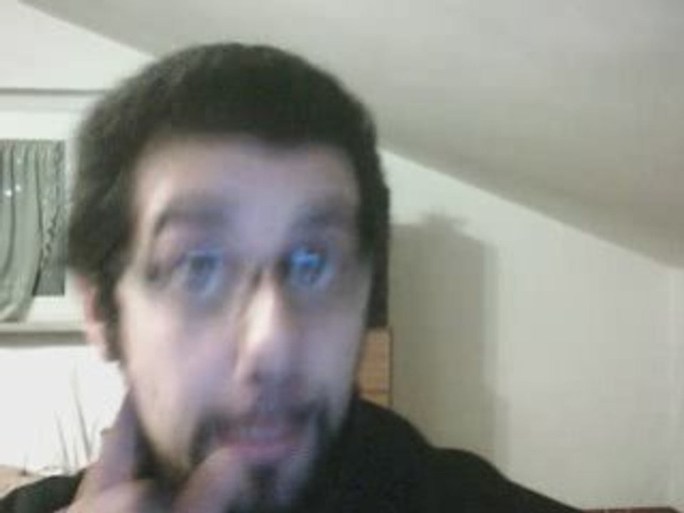 Concorso "Invia il tuo video, vinci Zelig e Normaderm"