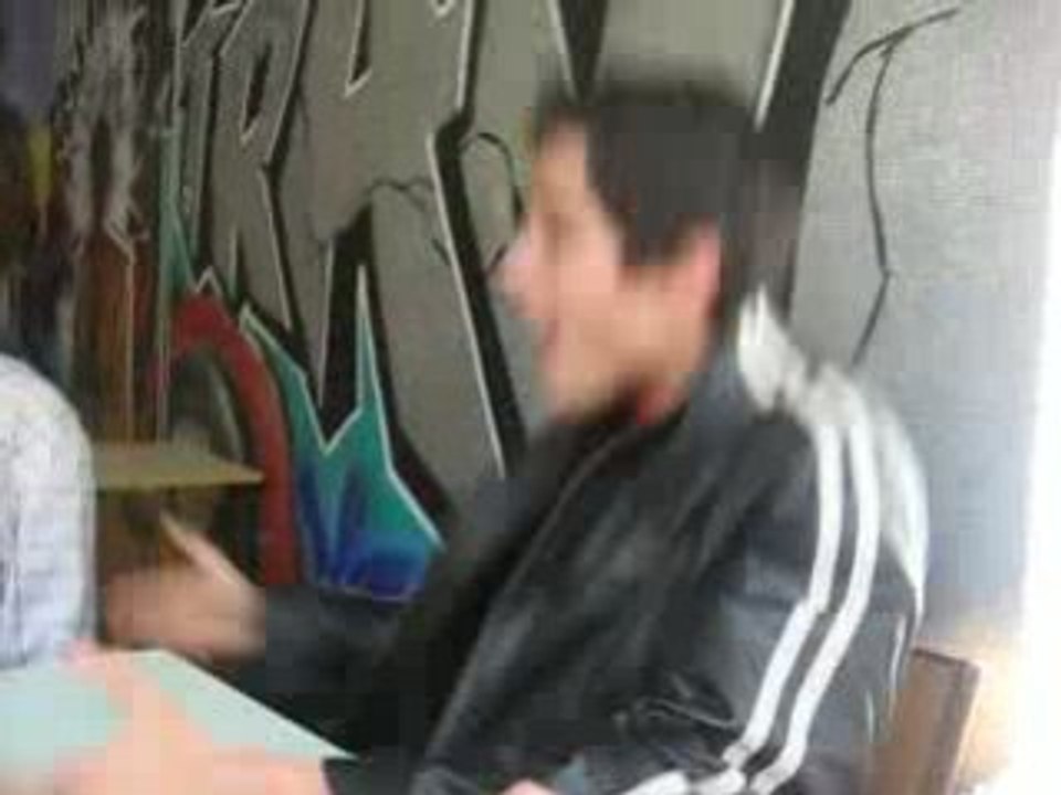 Yann..............ta gueule trou du cul
